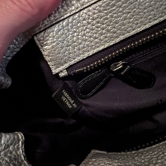 Coach silver Swagger 21 in pebbled leather. Dust bag included. - Picture 7 of 10